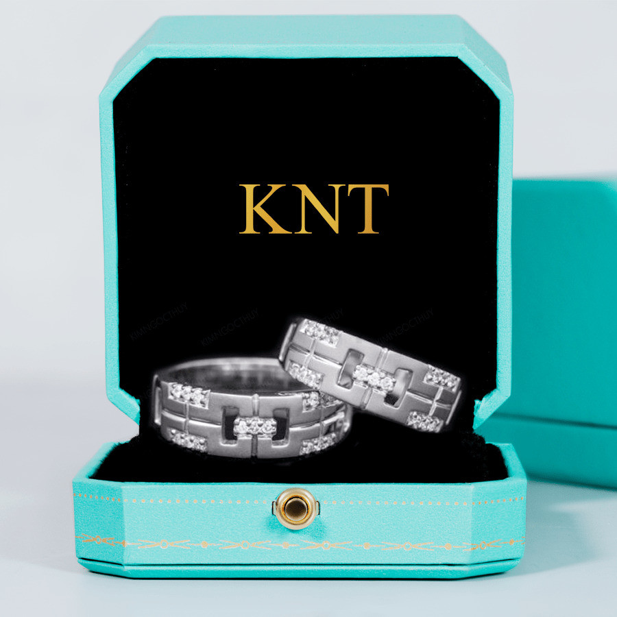 Nhẫn cưới A11 bản nhẫn lớn, đính đá tinh tế