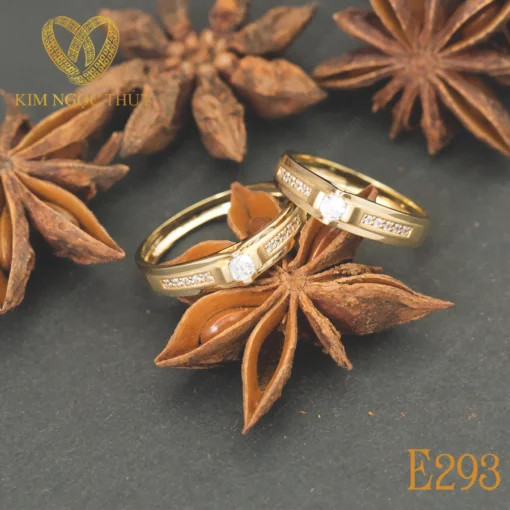Nhẫn cưới E293 đính đá chủ lấp lánh và tinh xảo