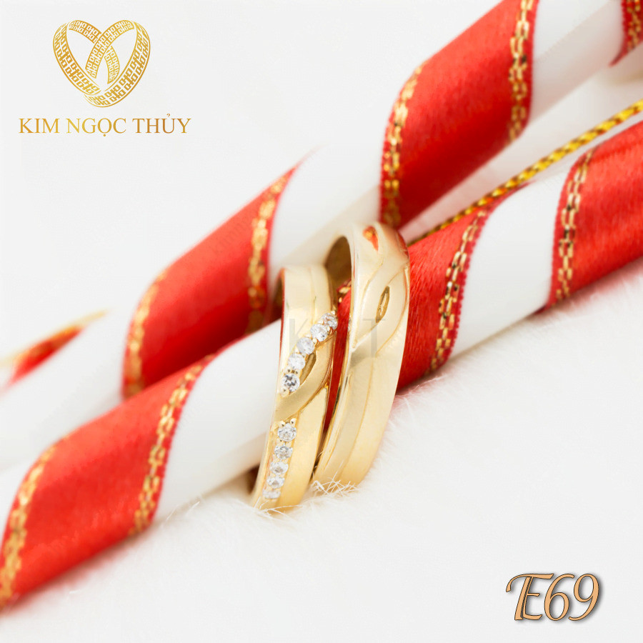 Nhẫn cưới E69 đường nét uốn lượn tinh tế và sắc nét