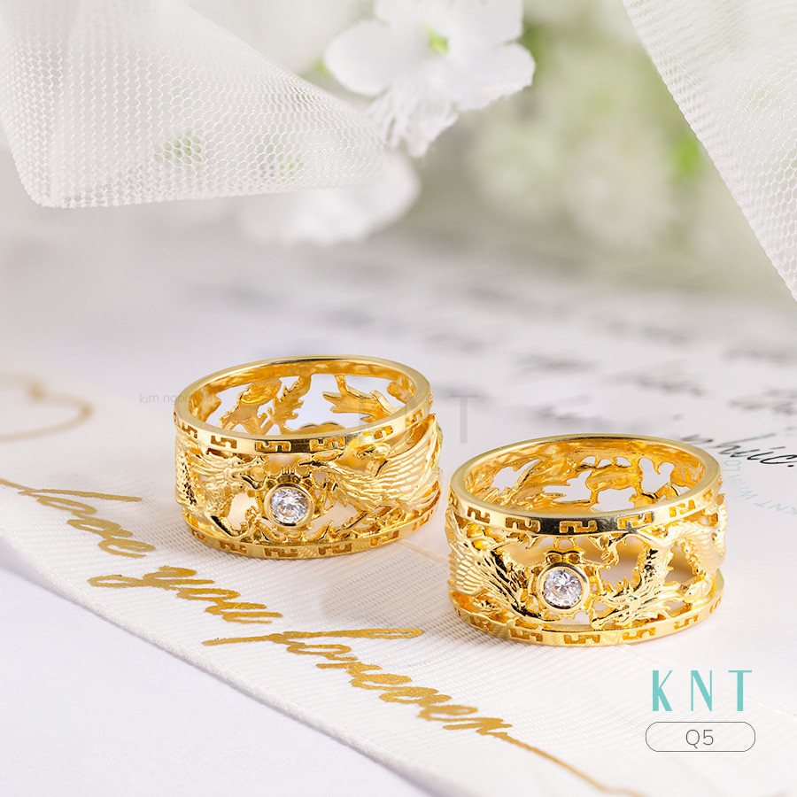 Nhẫn cưới rồng phụng Q5 đính đá nổi bật