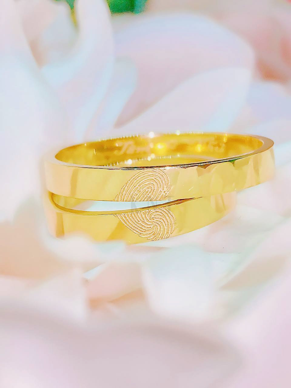 Nhẫn cưới vân tay T5-3L chạm khắc vân tay hình tim độc đáo