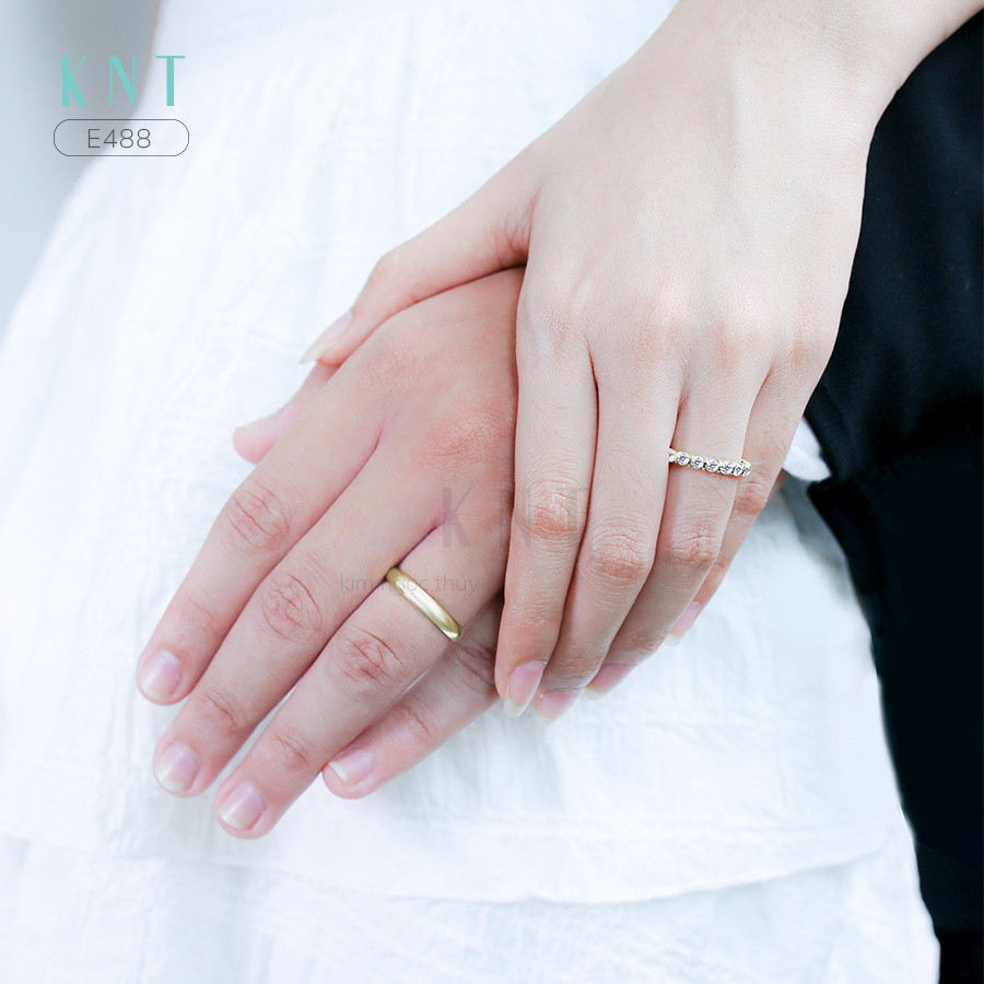 Nhẫn cưới E488 tượng trưng cho tình yêu mạnh mẽ của cặp đôi