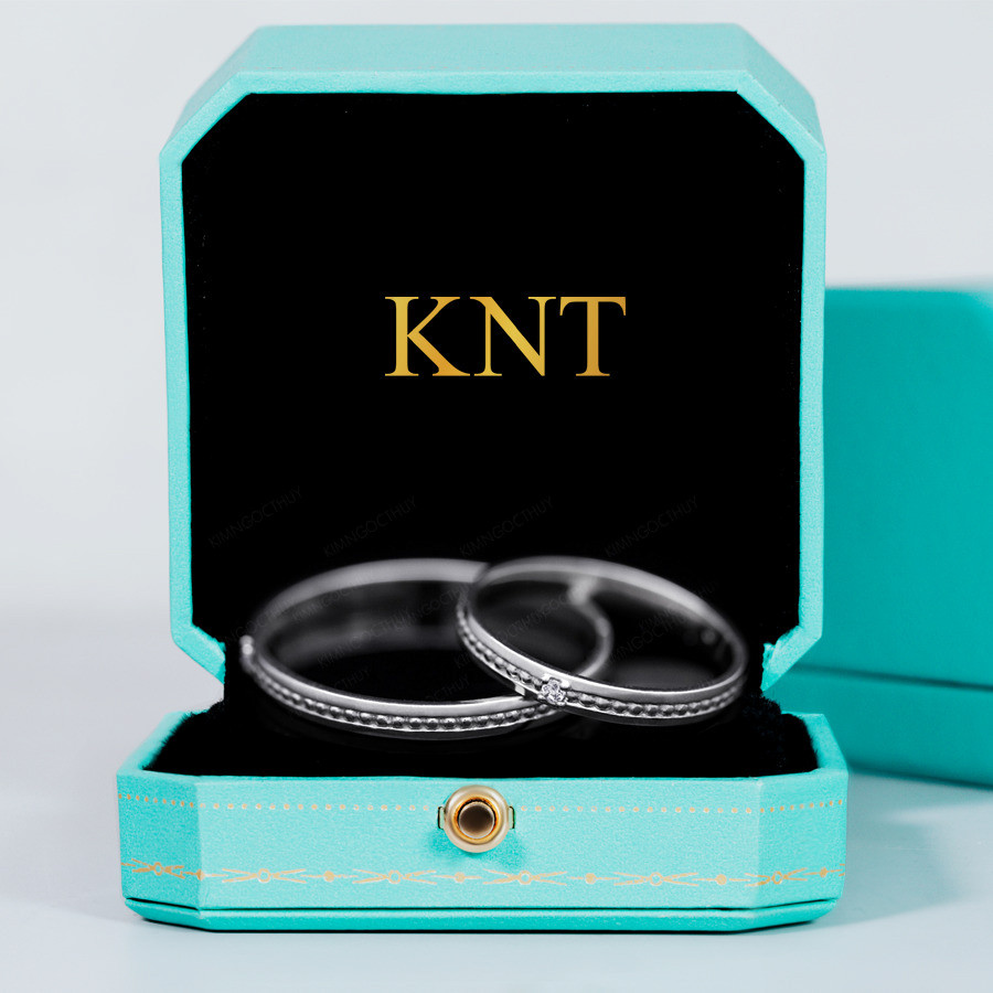 Nhẫn cưới H8 thiết kế tương đồng tạo sự đồng điệu cho cặp đôi