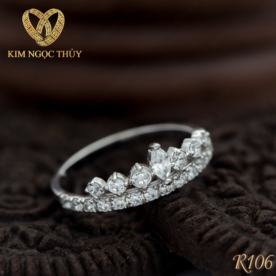 Nhẫn đính hôn R106 thiết kế vương miện đá chủ oval nổi bật