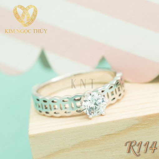 Nhẫn đính hôn R114 thiết kế độc đáo và sang trọng