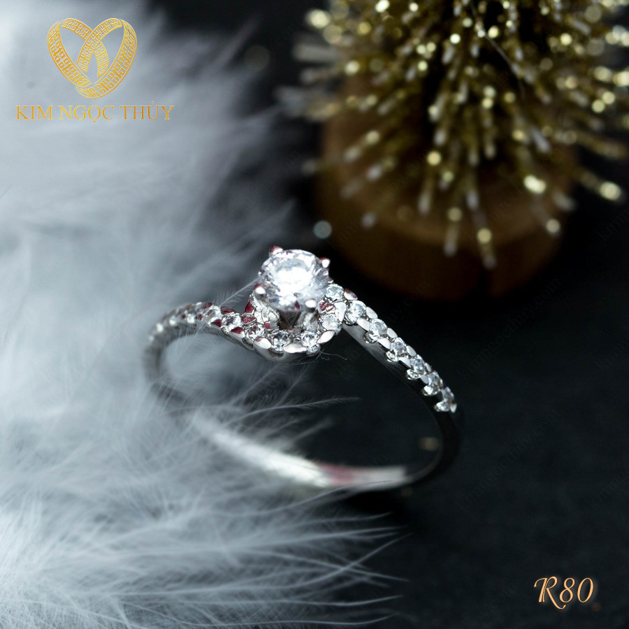 Nhẫn đính hôn đá US R80 biểu tượng sự vĩnh kết đồng tâm