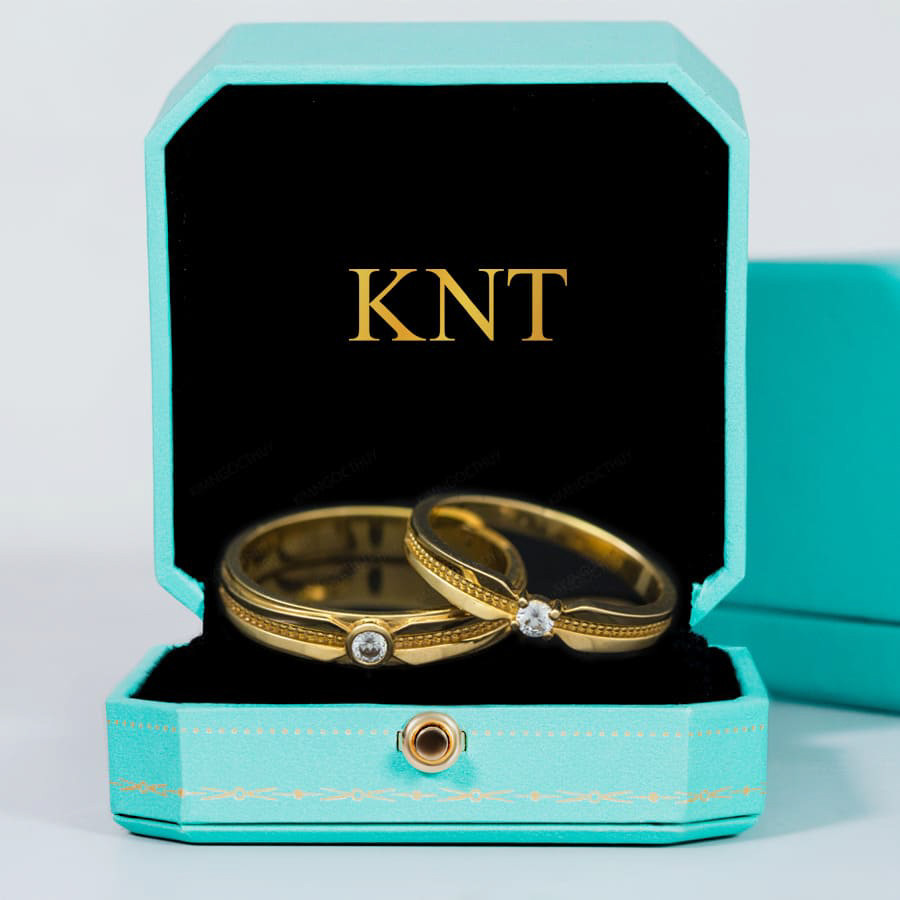 Nhẫn cưới C42 màu vàng vàng sang trọng và trắng tay