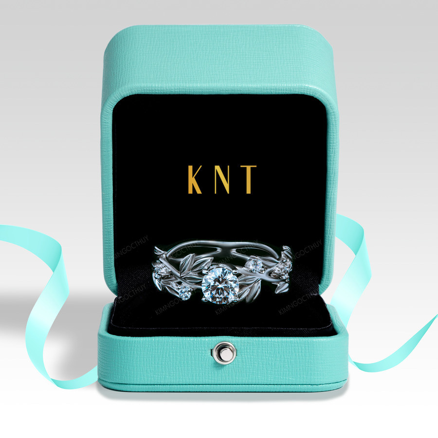 Nhẫn đính hôn R209 thiết kế hoạ tiết lá ôm đá chủ nổi bật