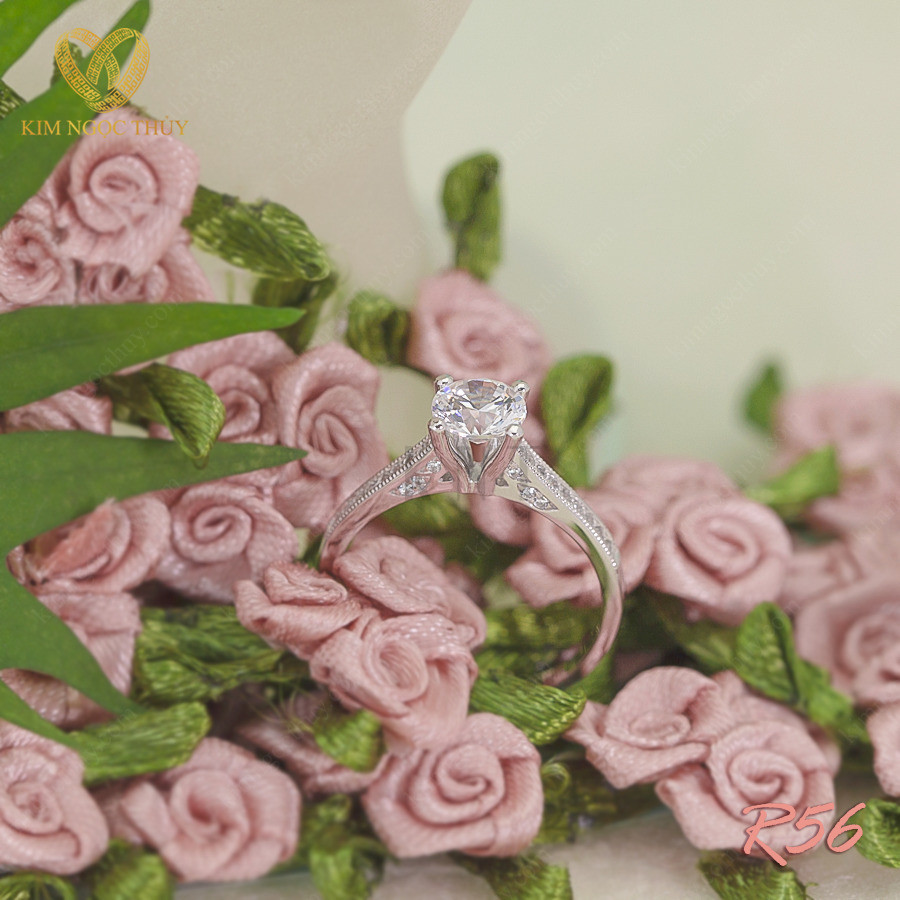Nhẫn đính hôn R56 đính đá chủ lớn thiết kế thanh lịch nổi bật