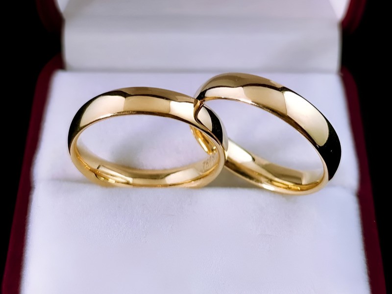 Nhẫn trơn phù hợp cho cặp đôi thích sự đơn giản