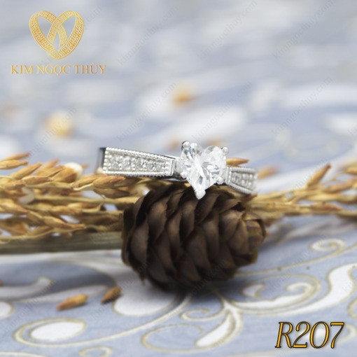 Nhẫn đính hôn R207 thân nhẫn đính đá tấm lấp lánh