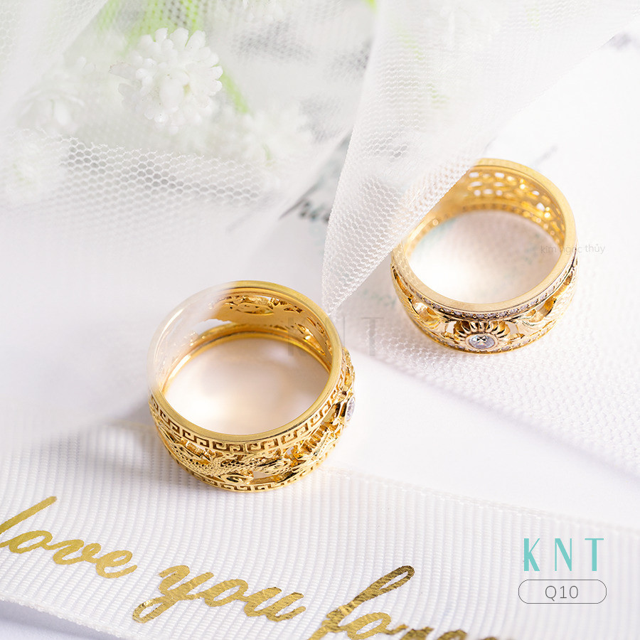 Nhẫn cưới rồng phụng Q10 đính đá chủ nổi bật