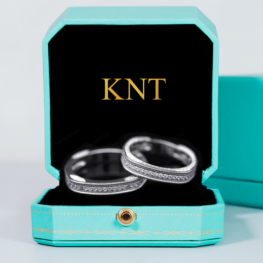 Nhẫn cưới J86 viền đá nhỏ tinh xảo, thiết kế mạnh mẽ