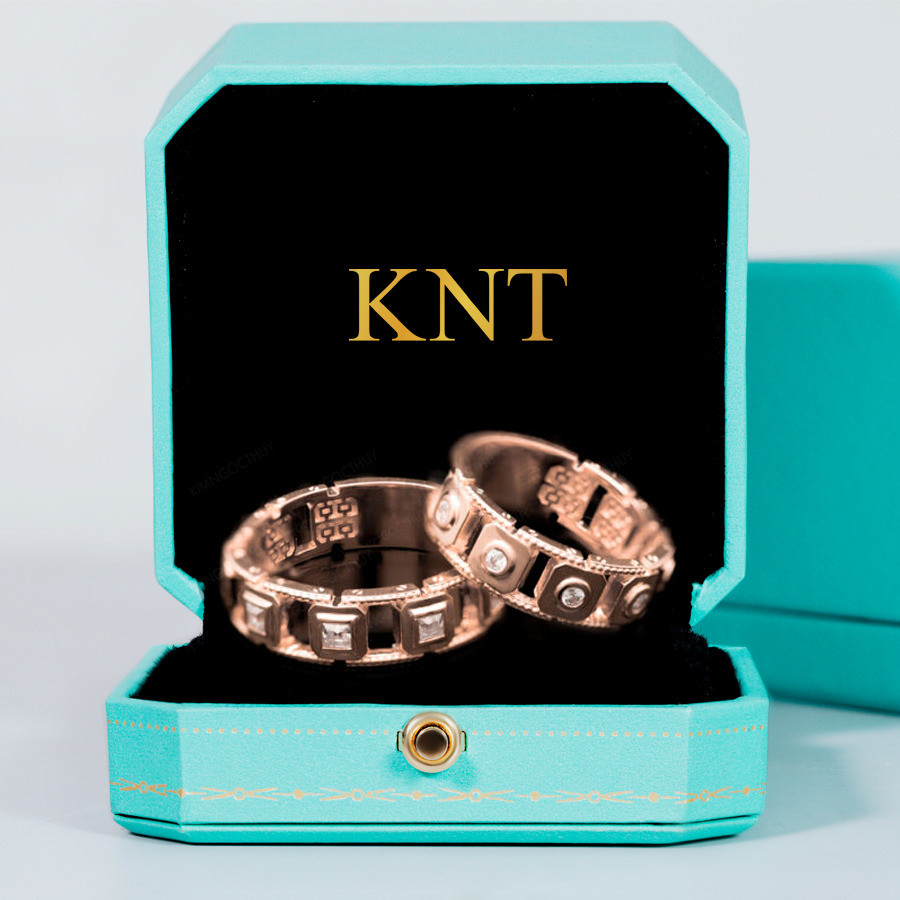 Nhẫn cưới J87 phù hợp với cặp đôi yêu thích sự cá tính