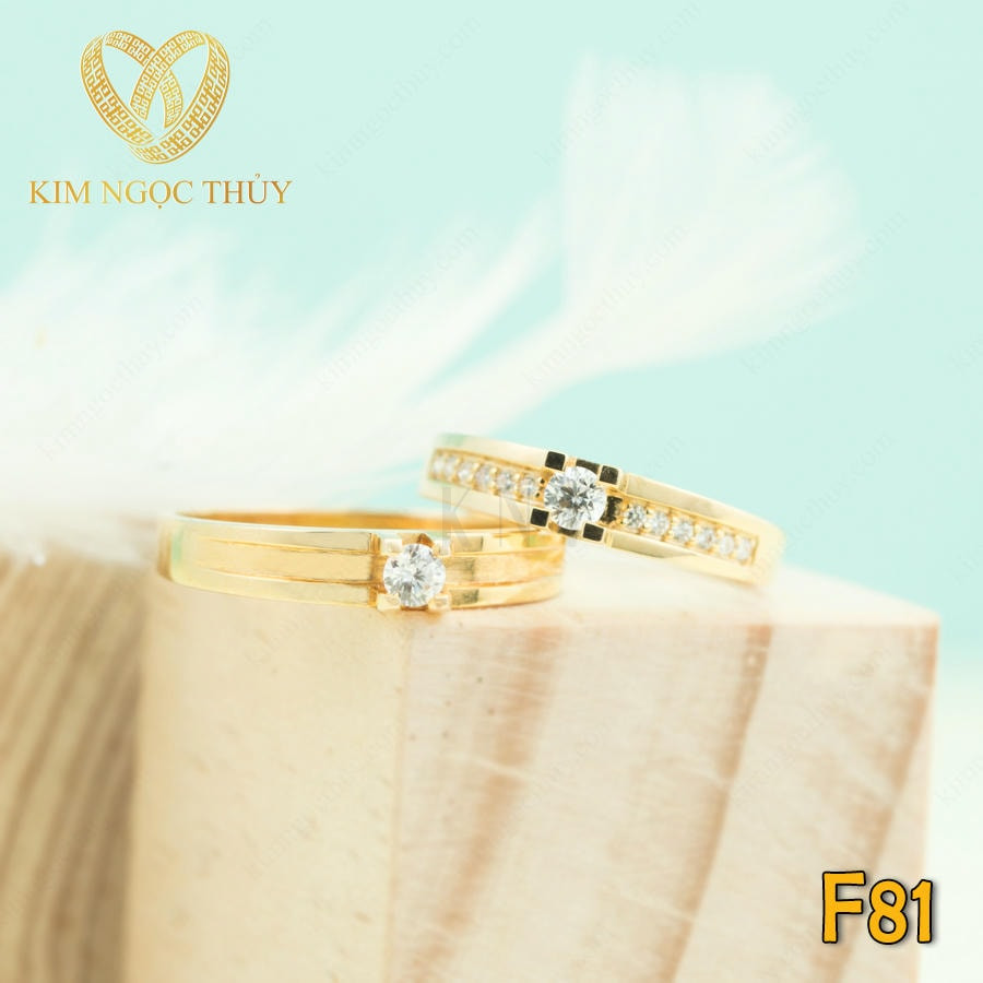 Nhẫn cưới F81 mang phong cách hiện đại với chất liệu vàng sang trọng