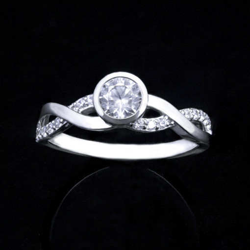 Nhẫn đính hôn R305 thiết kế thanh lịch và độc đáo