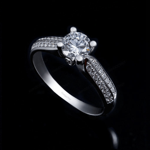 Nhẫn đính hôn R310 là món quà hoàn hảo cho ngày trọng đại