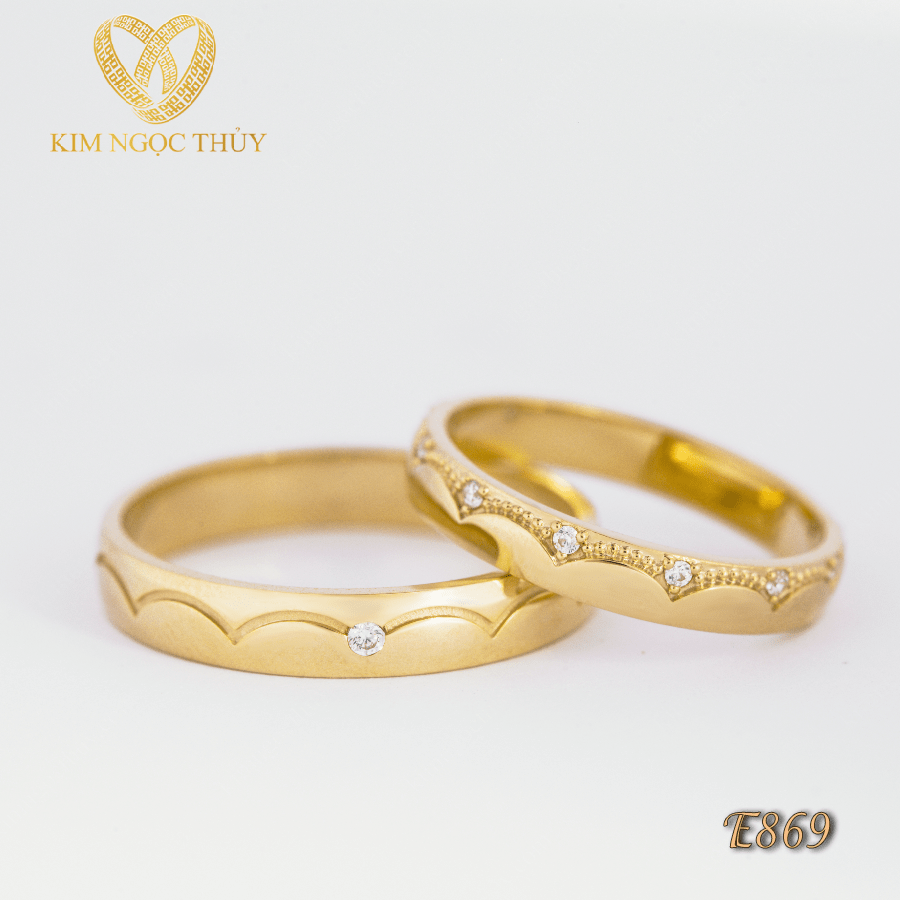Nên mua nhẫn cưới vàng gì vừa ý nghĩa vừa tiết kiệm?
