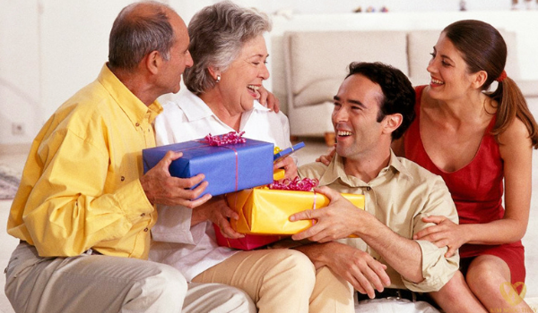 9 cách lấy lòng gia đình người yêu ngay từ lần đầu tiên