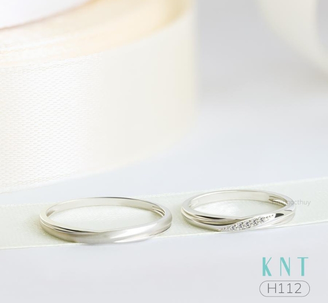 Mẫu nhẫn cưới 18k