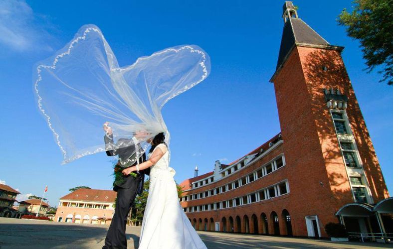 Nhà thờ Con Gà (Đà Lạt) là nơi tổ chức và chụp ảnh cưới đẹp