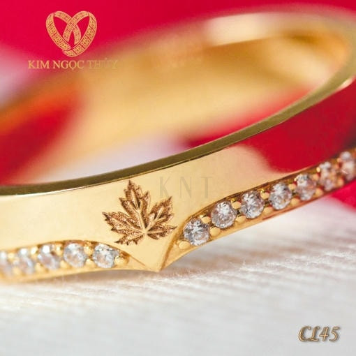 Nhẫn cưới CL45: Thiết kế lá phong, mang biểu tượng tình yêu ngọt ngào