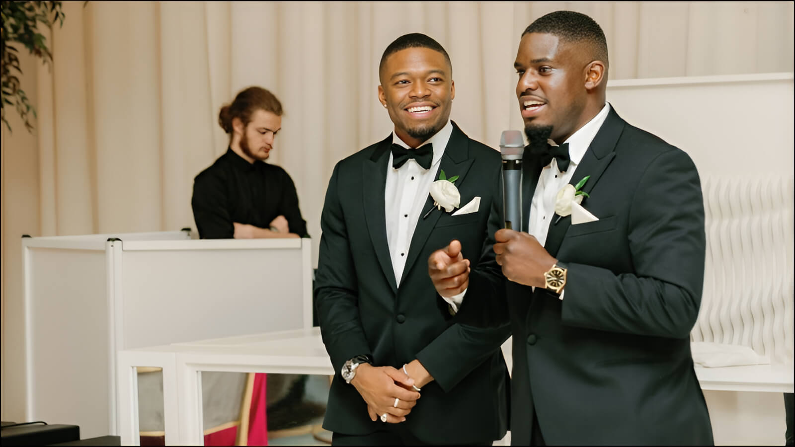 MC đám cưới (Người dẫn chương trình đám cưới) là người đảm nhận vai trò dẫn dắt