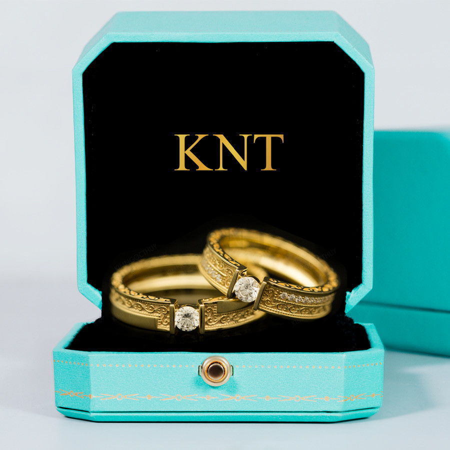 Nhẫn cưới J83 đính đá chủ lớn và nổi bật