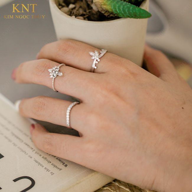 ĐEO NHẪN Ở NGÓN TAY Ý NGHĨA GÌ? BẠN ĐÃ BIẾT CHƯA?