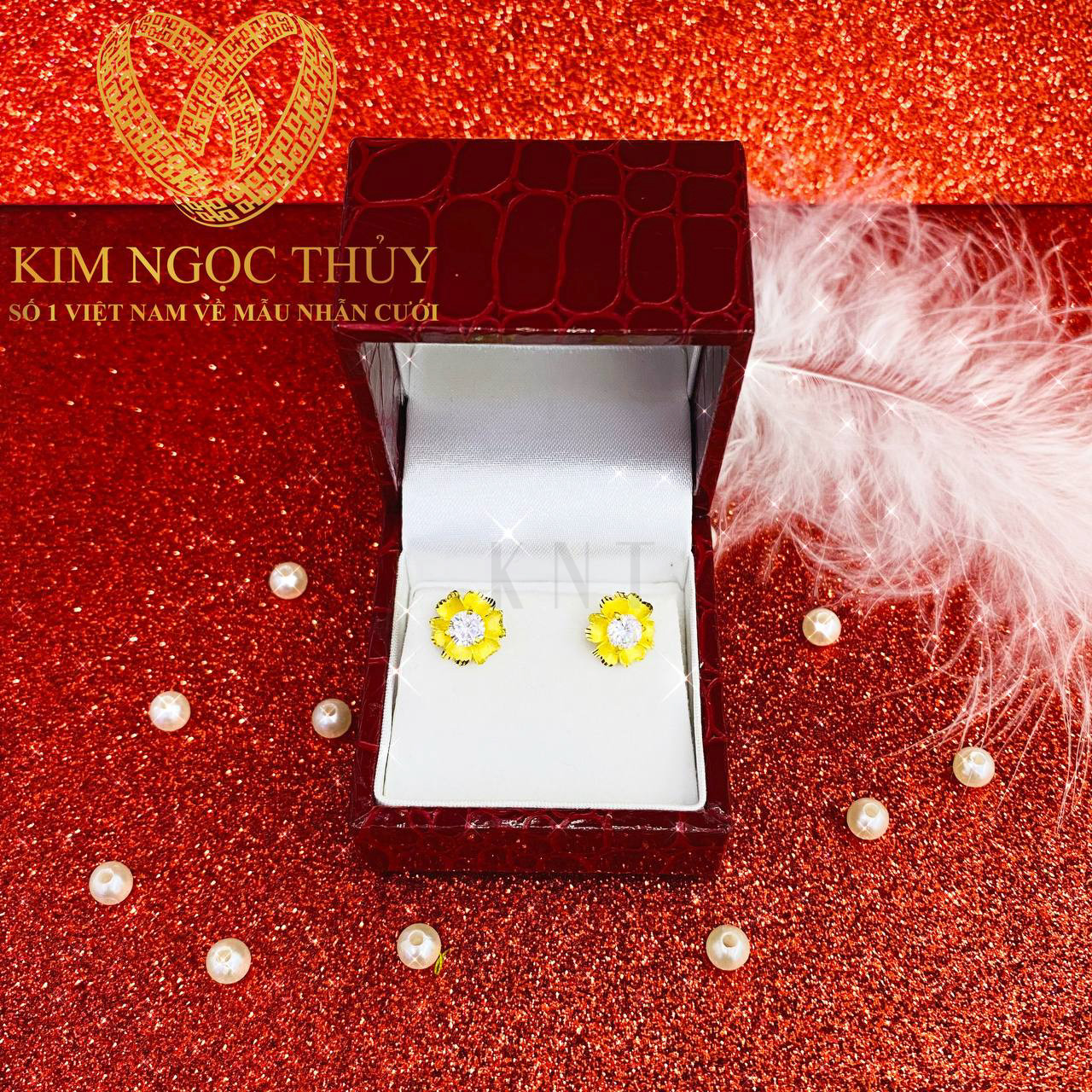 Bông tai cưới hoa mai 1 hột trắng: Tỏa sáng rạng ngời trong ngày cưới với bông tai hoa mai vàng 24K