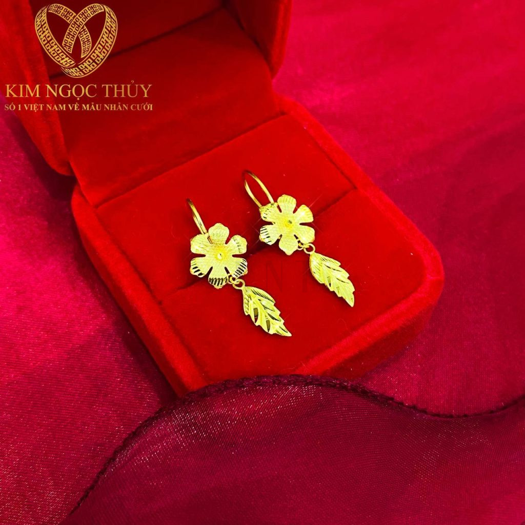 Bông tai móc cân 5 phân: Nhẹ nhàng, tinh tế trên tai bạn