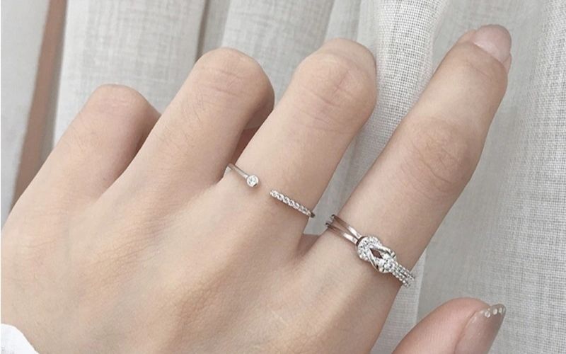 Nhẫn bạc không kỵ với bất kỳ tuổi nào