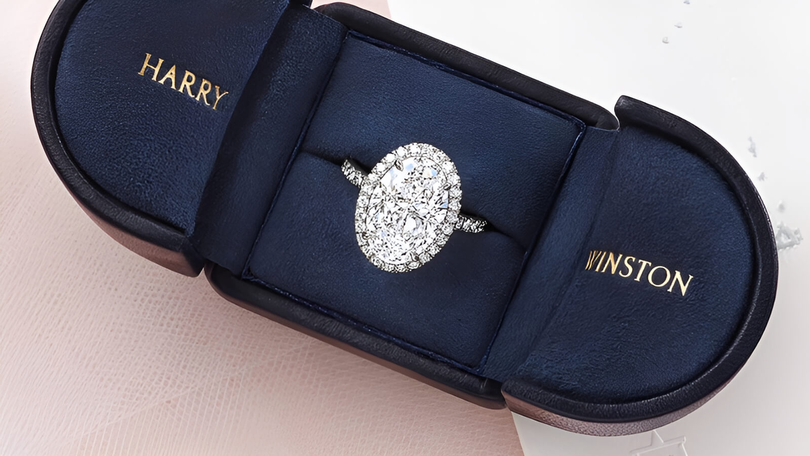 Sự lựa chọn hàng đầu của các ngôi sao Hollywood trên thảm đỏ