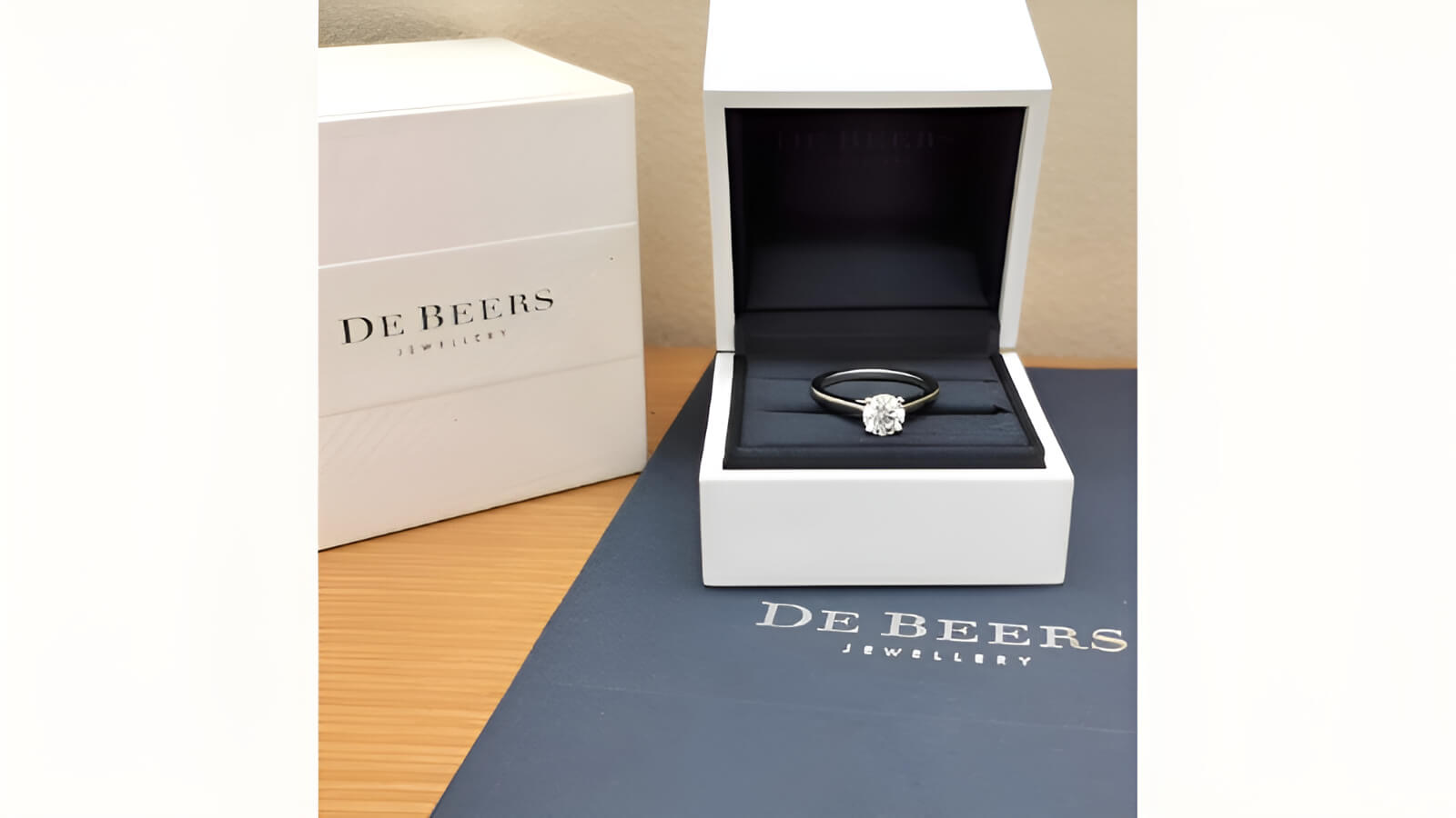 Nơi tôn vinh vẻ đẹp tự nhiên và sự thuần khiết của kim cương