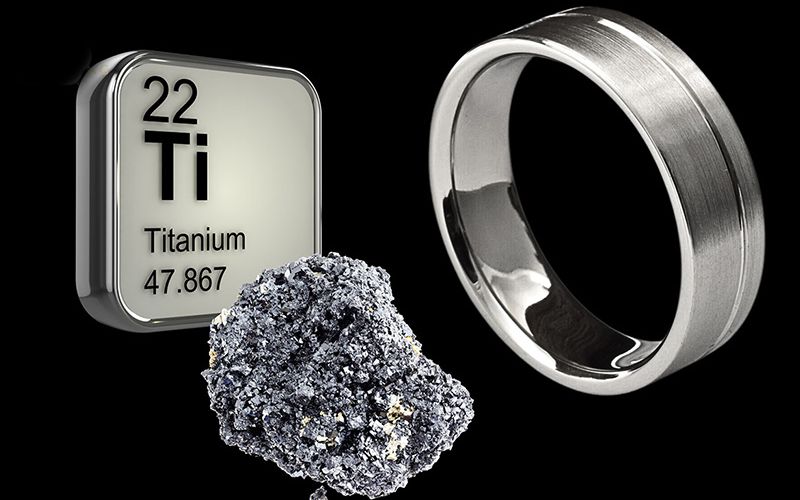 Màu trắng bạc ánh kim tự nhiên của Titan mang đến vẻ đẹp sang trọng, tinh tế cho trang sức