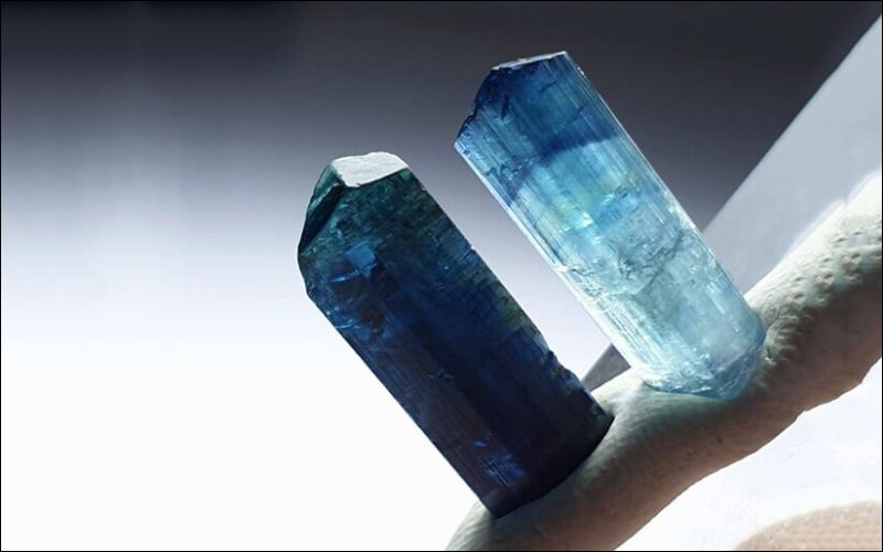 Tourmaline vẫn có thể bị nứt vỡ nếu chịu tác động mạnh, va đập, hoặc thay đổi nhiệt độ đột ngột