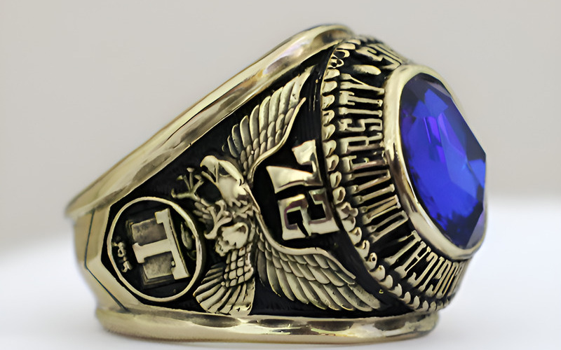 Mặc dù giá trị vật chất thấp hơn vàng hay bạc, nhẫn Mỹ hợp kim vẫn được săn đón nhờ giá trị lịch sử