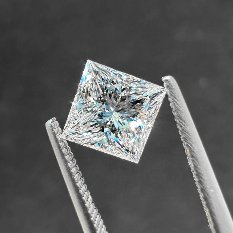 Kim cương giác cắt công chúa (Princess Cut)