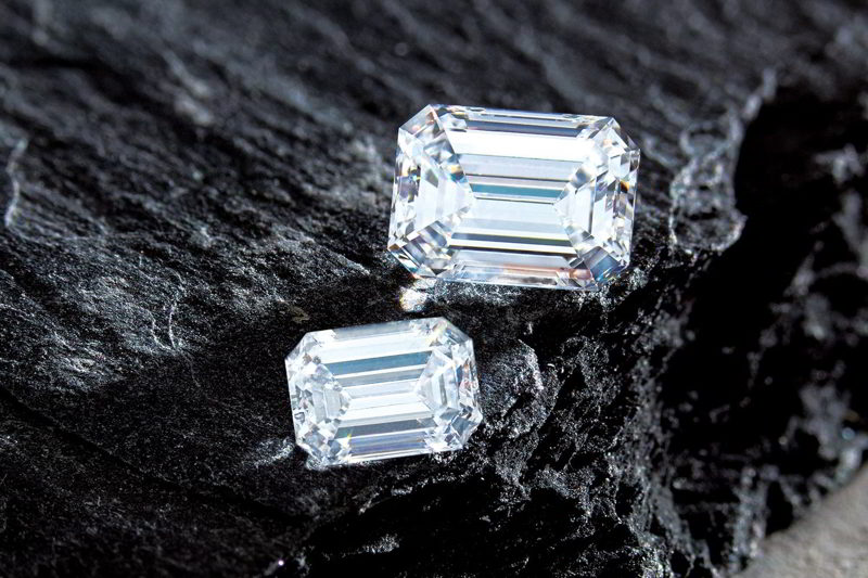Kim cương giác cắt ngọc lục bảo (Emerald Cut)