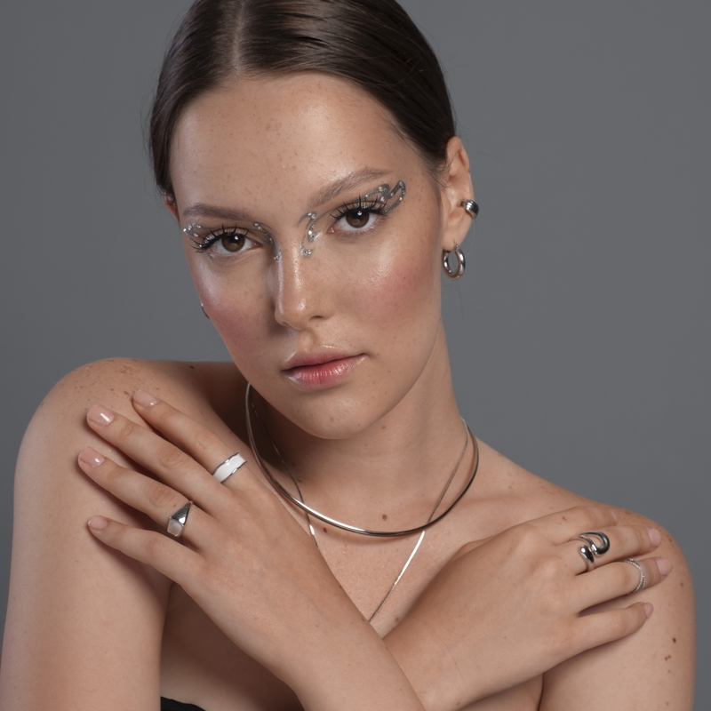 Trang sức xi mạ rhodium bền và sáng bóng hơn