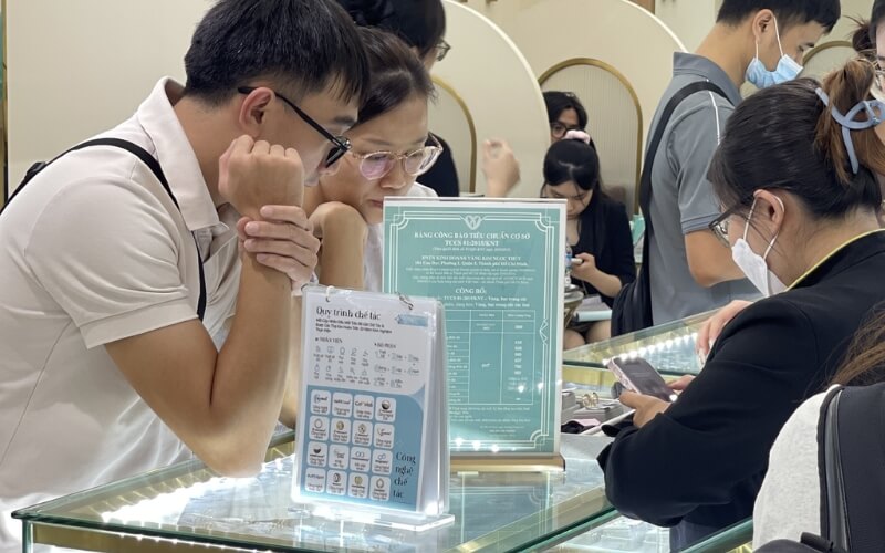 Dịch vụ chăm sóc khách hàng, hậu mãi chu đáo là điểm cộng lớn cho một thương hiệu uy tín