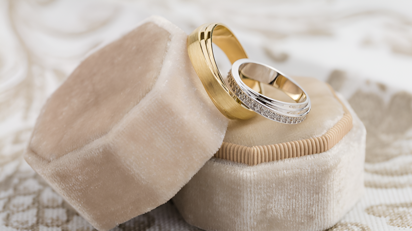 Nhẫn không còn vừa size? Luôn có giải pháp cho kỷ vật tình yêu