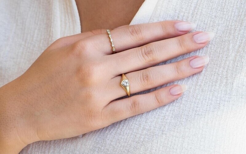 Giá vàng 14K cũng có thể bị ảnh hưởng khi giá các loại vàng khác như vàng 24K, vàng 18K tăng, giảm