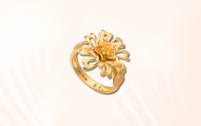 Cận cảnh nhẫn cưới vàng 22K với độ sáng bóng đặc trưng của vàng 91.6%