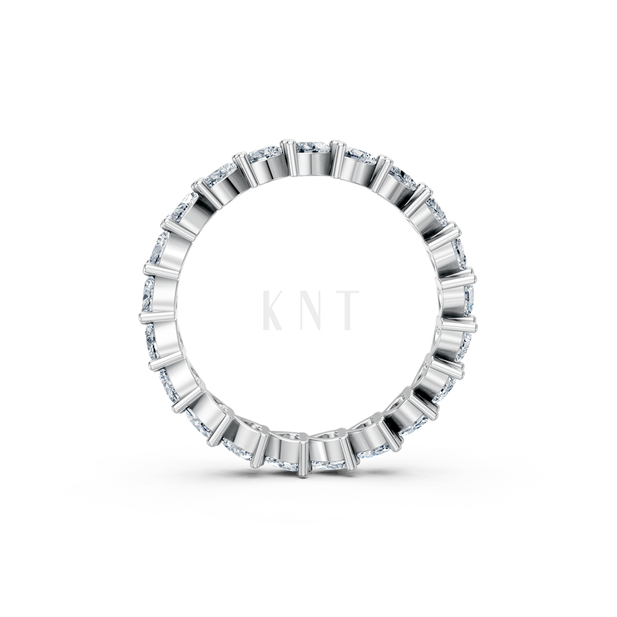 Nhẫn vĩnh cửu VC8 màu vàng trắng White Gold vàng sáng bóng, điểm nhấn đá lấp lánh