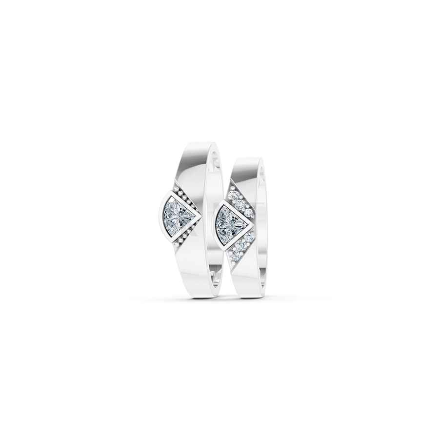 Nhẫn cưới E825 thiết kế hình kim cương dộc đáo, hiện đại màu vàng trắng White Gold vàng sáng, đường nét sắc sảo, tinh tế