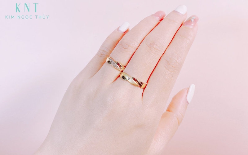 Nhẫn vàng 7 tuổi rưỡi với hàm lượng vàng 75%